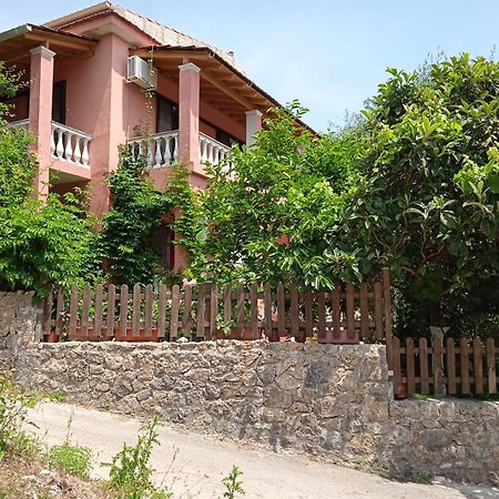Iren Holiday Apartment Ípszosz Kültér fotó