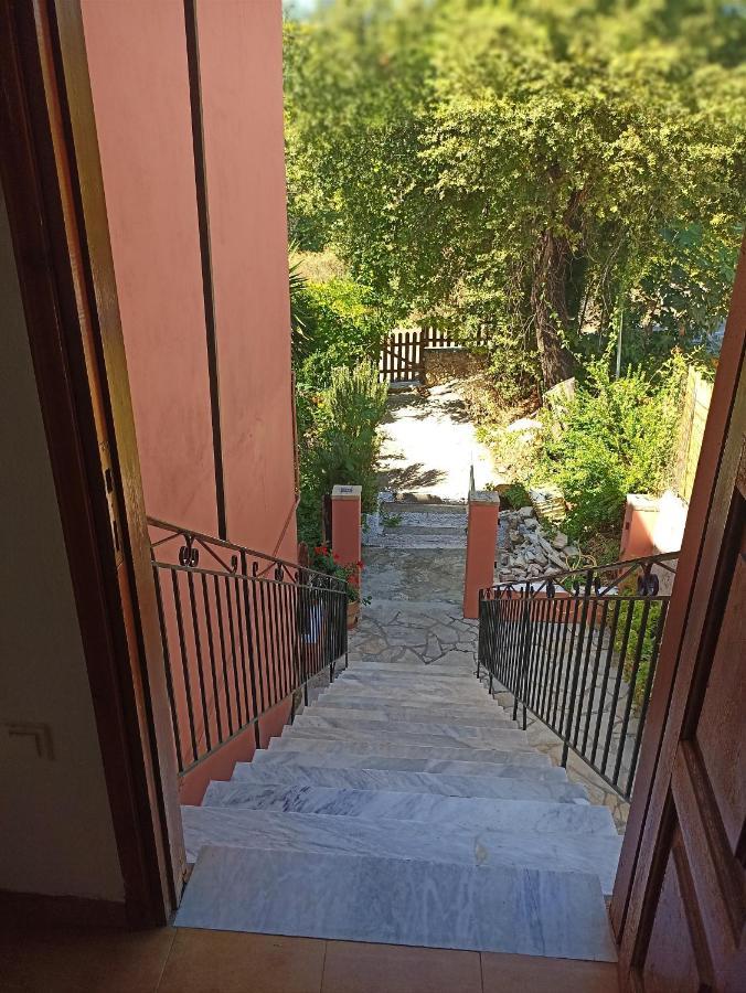 Iren Holiday Apartment Ípszosz Kültér fotó
